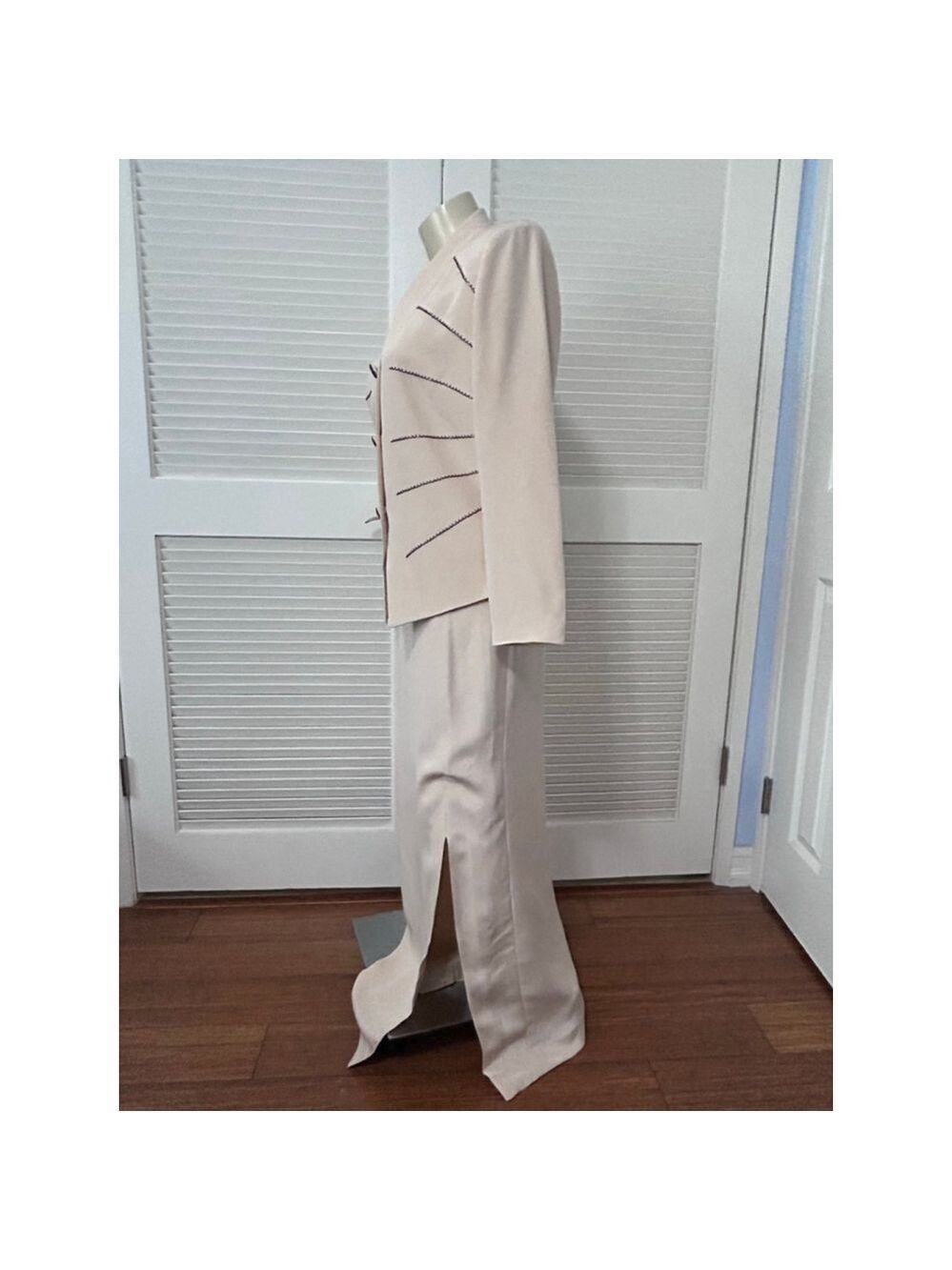 Rimini by Shaw Beige Silk Beaded Jacket & Skirt Set Size 12 - Picture 6 of 13